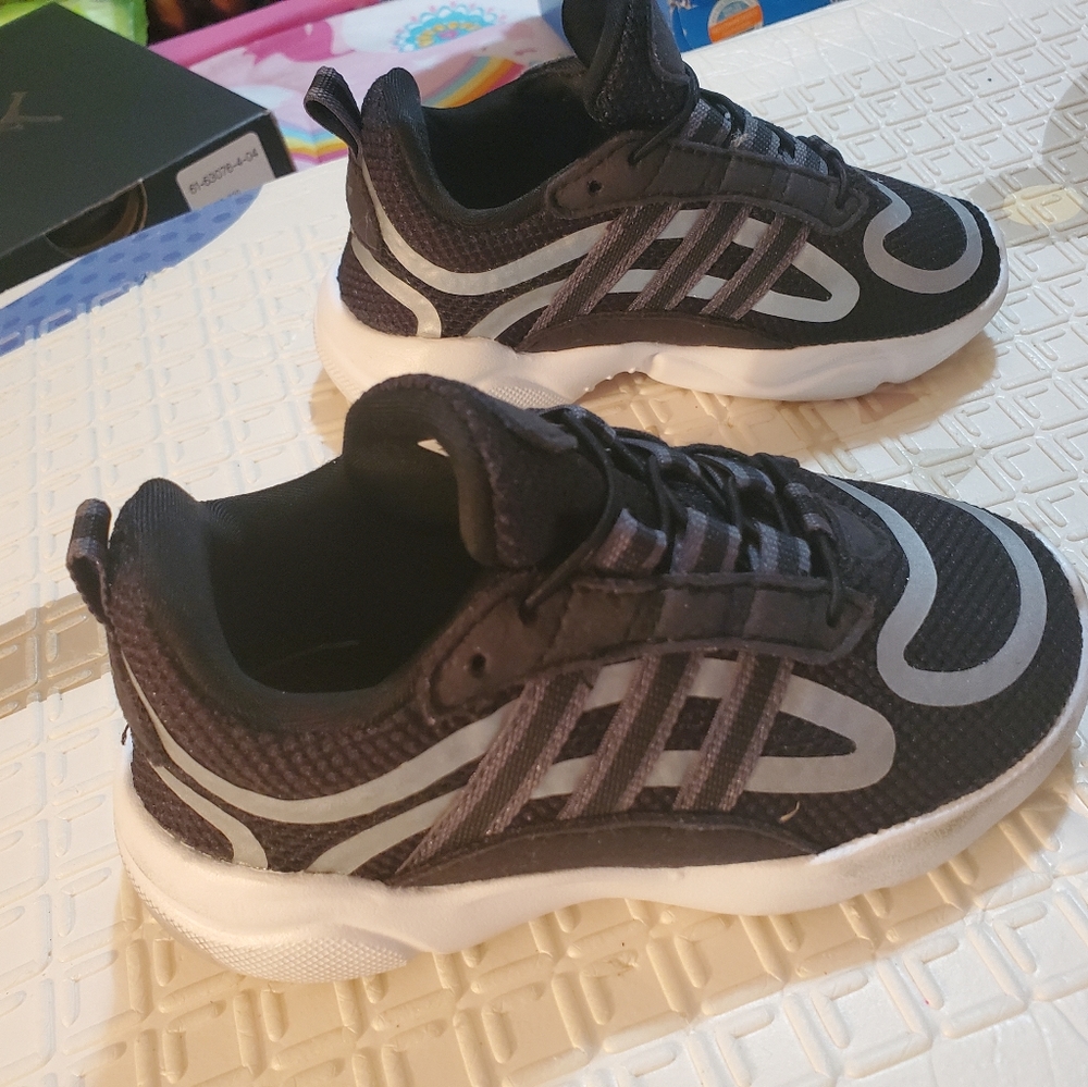 Toddler haiwee unisex sneakers 8/2 k